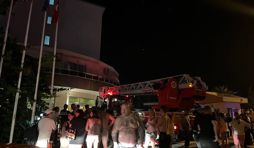 Alanya'da 5 yıldızlı otelde yangın: 622 turist tahliye edildi