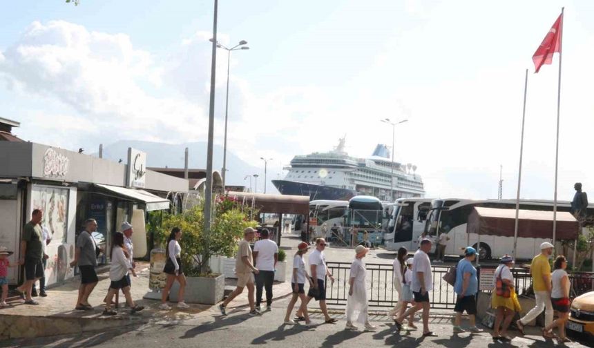Alanya Limanı, yılın ilk 9 ayında 14 kruvaziyer gemisini ağırladı