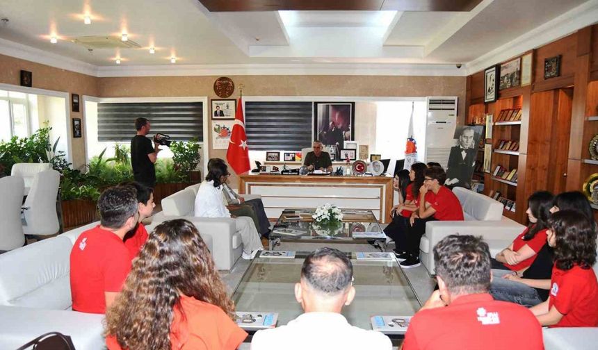 Başarılarını Başkan Topaloğlu ile paylaştılar