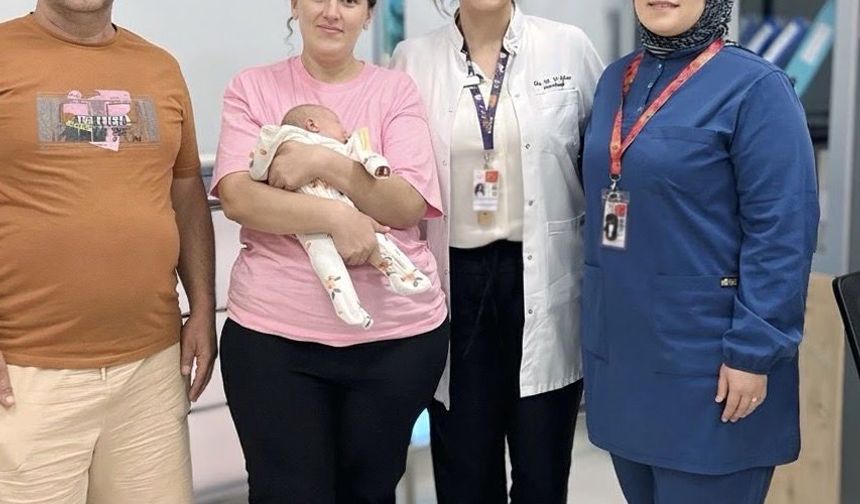 Riskli gebeliği bulunan anne sağlıklı şekilde bebeğini dünyaya getirdi