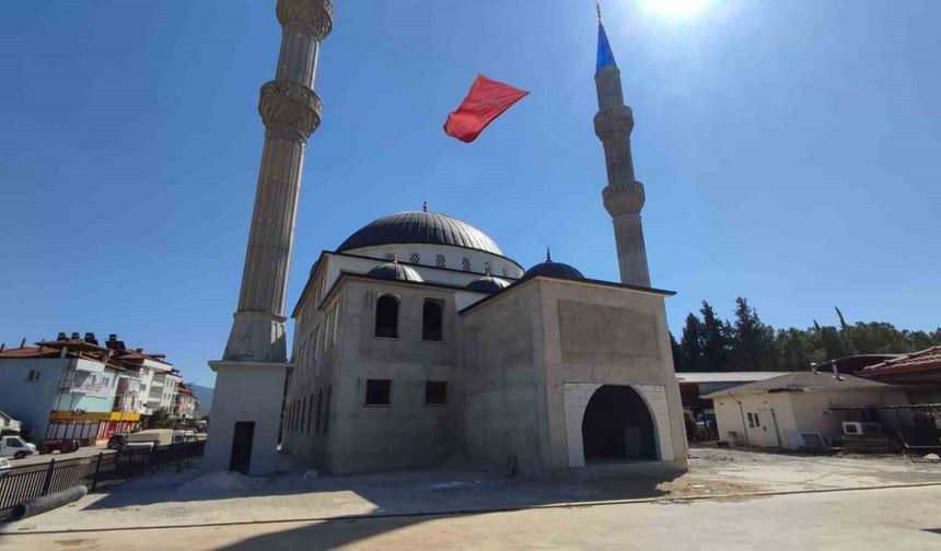Osmanlı mimarisinin izlerini taşıyan caminin yüzde 80’ni tamamlandı