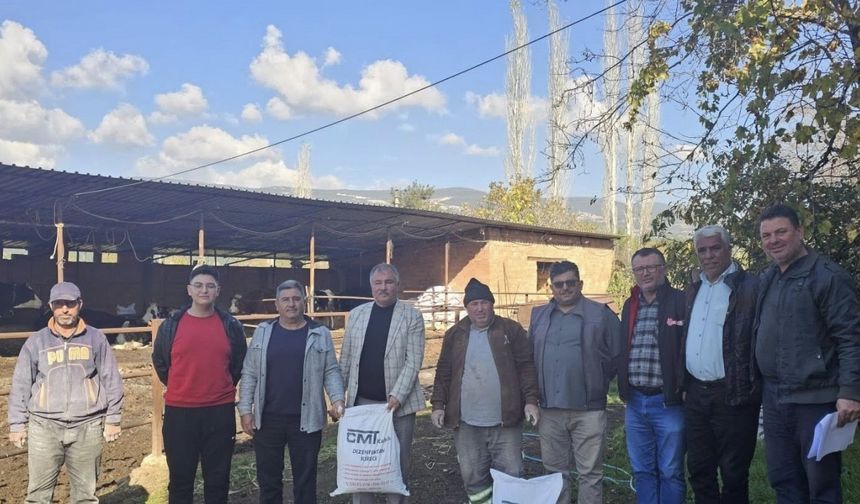 Beyağaç Belediyesi şap hastalığına karşı üreticilere kireç dağıttı
