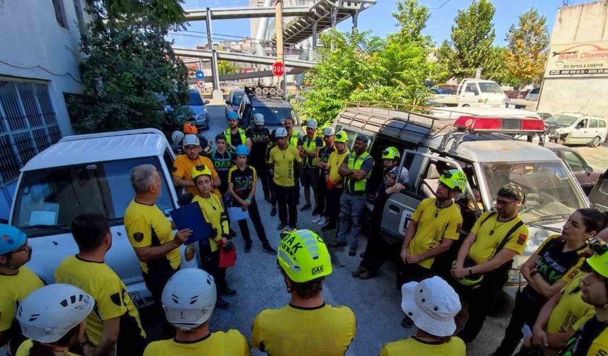 Dağ Arama Kurtarma 9 yıldır arama kurtarma operasyonlarında gönüllü olarak yardımcı oluyor