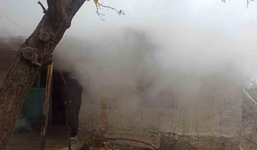 Ev yangını korkuttu