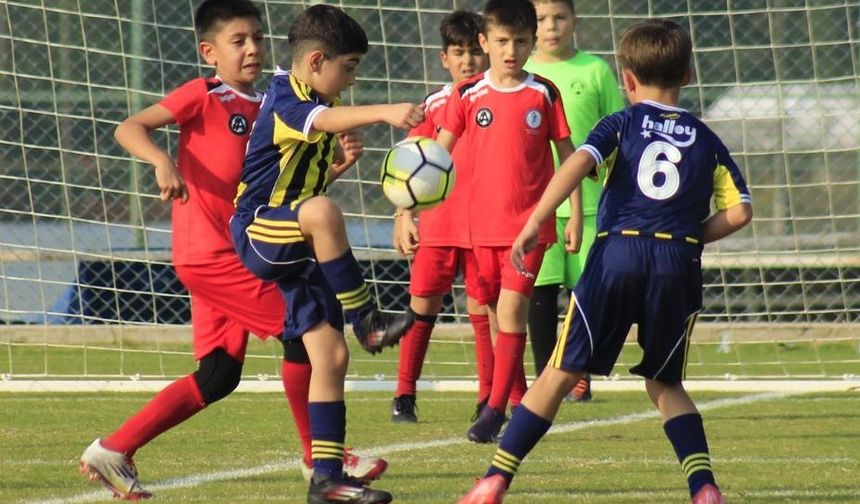 Fenerbahçe’yi eleyen Denizlili gençler dikkat çekti