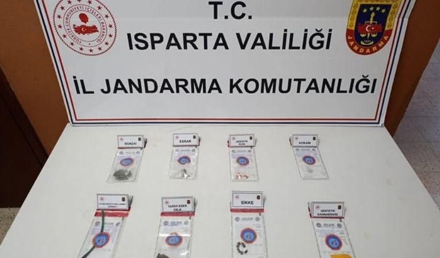 Isparta’da jandarmadan uyuşturucu ve tarihi eser operasyonu: 9 kişi yakalandı