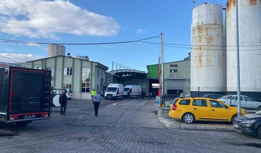 Yağ fabrikasında patlamada: 10 yaralı