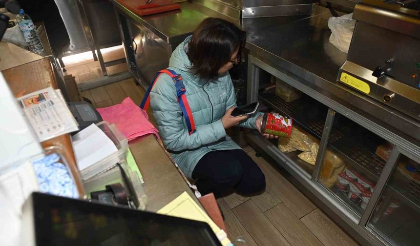 Isparta'da hijyen kusuru olan işletmelere zabıta ekipleri tarafından işlem yapıldı