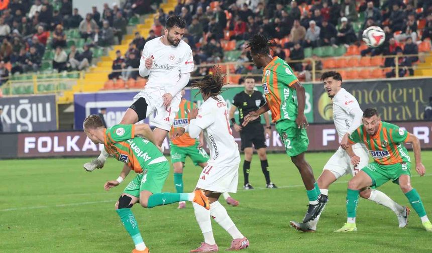 Trendyol Süper Lig: Alanyaspor: 0 - Antalyaspor: 0 (Maç sonucu)