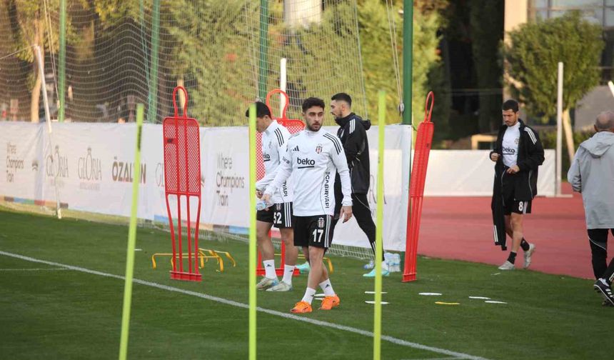 Beşiktaş'ta devre arası çalışmalarını Antalya'da sürdürdü