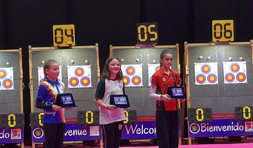 Manavgatlı Ada Şahin, okçulukta dünya 3.'sü oldu