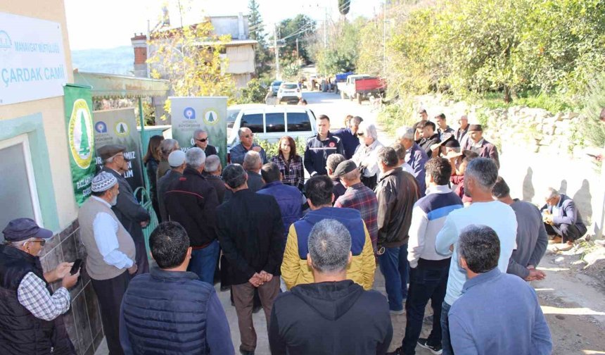 Antalya Büyükşehir Belediyesi orman yangınlarıyla mücadelesini sürdürüyor