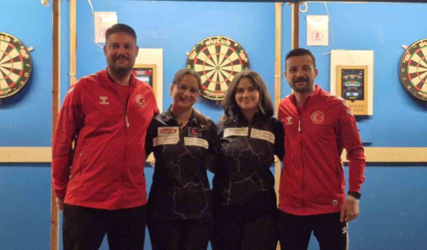 Denizlili dartçılar Hollanda'da tarih yazdı