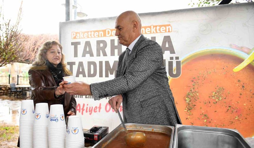 Kadın kooperatiflerinden tarhana ikramı