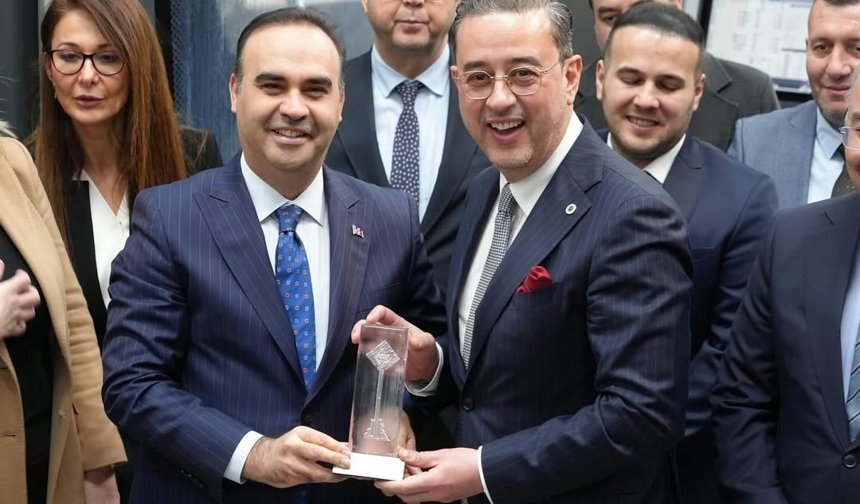 Sanayicinin geleceğine stratejik adımı Denizli Model Fabrika hizmete açıldı