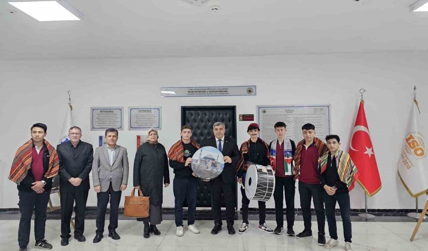 Sünnetci'ye öğrencilerden Ramazan ziyareti