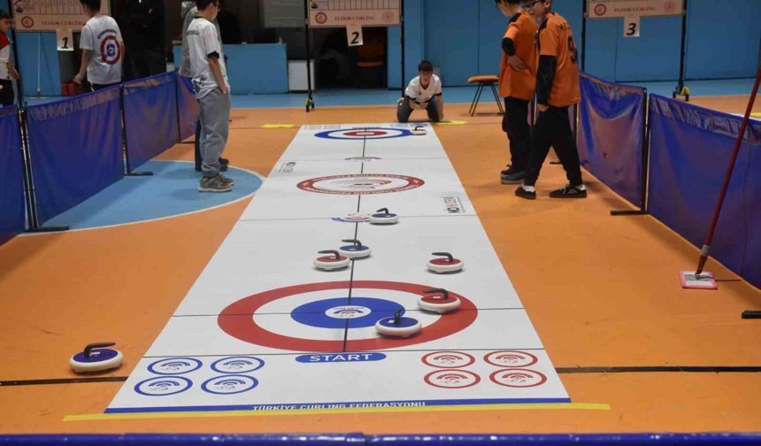 Yıldız Erkekler Floor Curling'de Osmanköy Ortaokulu birinci oldu