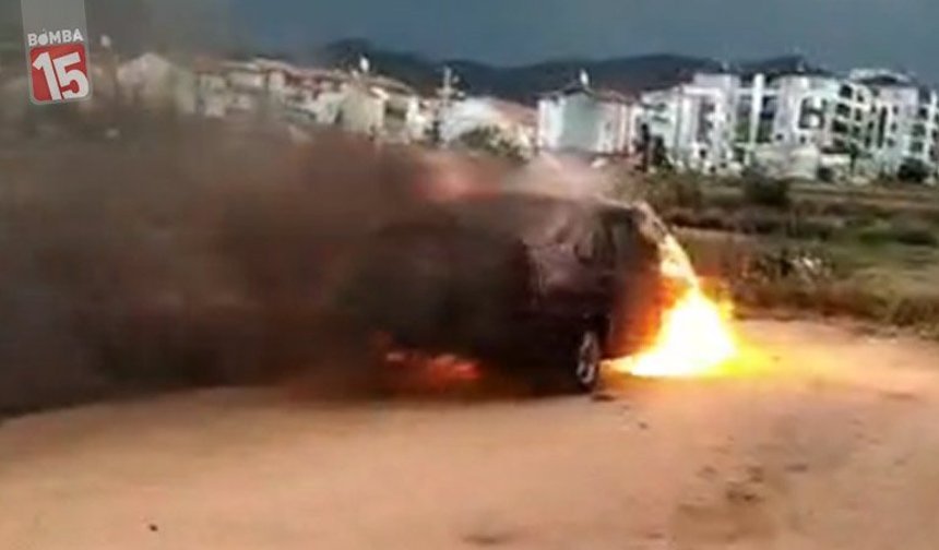 Isparta’da Park Halindeki Otomobil Yandı: Mahallede Korku Dolu Anlar